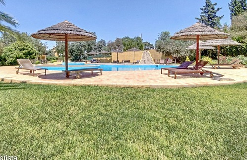 Alcantarilha Apartment | Apartment 'Arrancada 14' with Mountain View, Wi-Fi and Air Conditioning