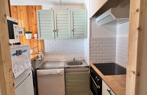 Gouaux-de-Larboust Apartment | Apartment at the foot of the slopes with spacious sunny terrace - 6 pers