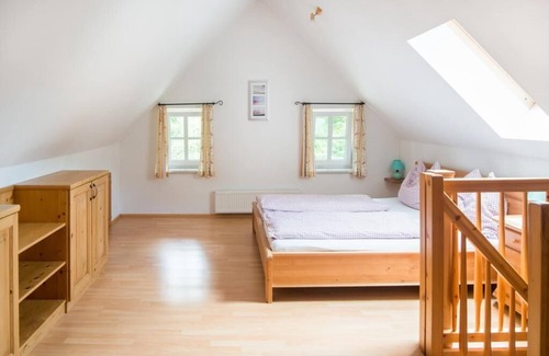 Goestling an der Ybbs Apartment | Apartment Kerschbaum 80sqm with balcony. Sauna in the house.