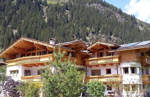 Neustift Im Stubaital Apartment | Apartment Landhaus Alpensonne