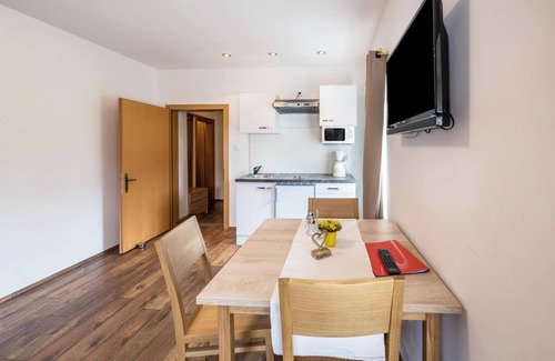 Sankt Martin Apartment | Apartment "Sophia" with Mountain View, Sauna, Wi-Fi & Terrace