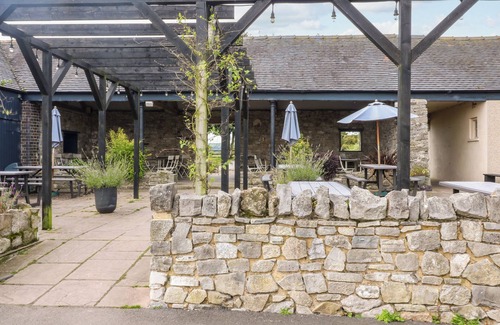 Fenny Bentley Cottage | APARTMENT AT THE OLD DOG, THORPE, pet friendly in Thorpe