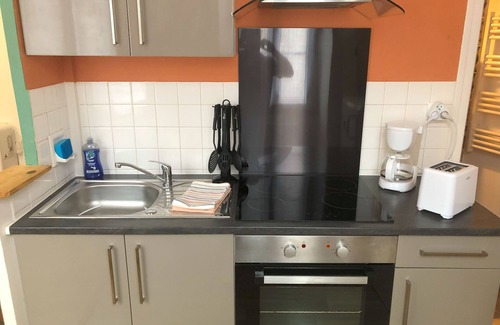 Pougues-les-Eaux Apartment | Apartment at Villa Jean-Pierre near the Planetarium casino
