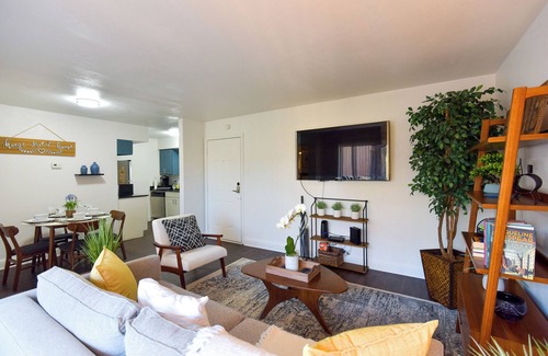 Knox - Henderson Apartment | Apartment at Ventana Canyonnn