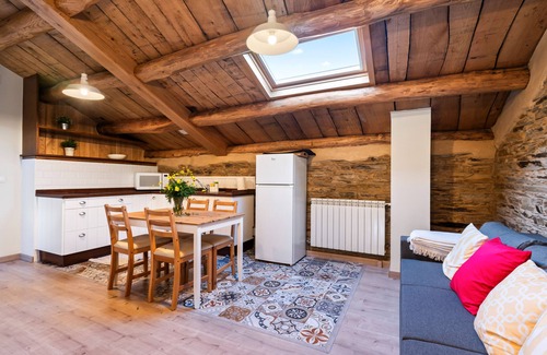 Trabada Apartment | Apartment 'Ático Casa Venancio' with Mountain Views and Private Garden