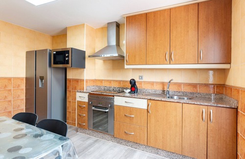 Zarandona Apartment | Apartment 'Ático' with Mountain View, Wi-Fi and Air Conditioning