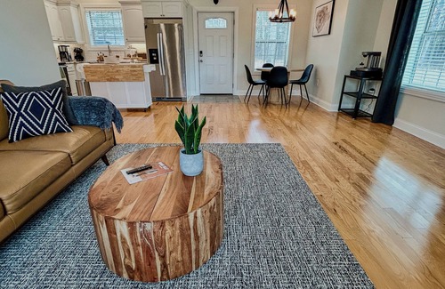 Dixon Springs Apartment | Apartment attached to main house near Cedars of Lebanon. Private driveway