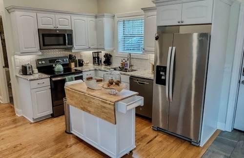 Dixon Springs Apartment | Apartment attached to main house near Cedars of Lebanon. Private driveway