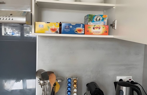 Angouleme Apartment | Apartment 'Au Sunrise T4' with Balcony and Wi-Fi