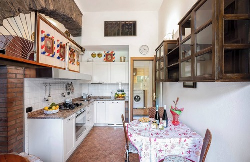 Corniglia Apartment | Apartment "Aurora" with Terrace & Wi-Fi