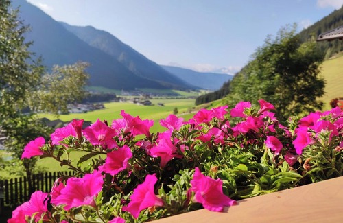 Valle di Casies Apartment | Apartment 'Ausserharmerhof Himmelreich' with Mountain View, Shared Garden and Wi-Fi