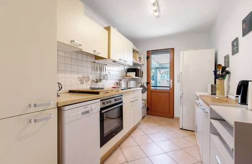 Hennstedt Apartment | Apartment 'Auszeit' with Shared Terrace, Private Garden and Wi-Fi