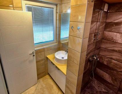 Elshani Apartment | Apartment AXA