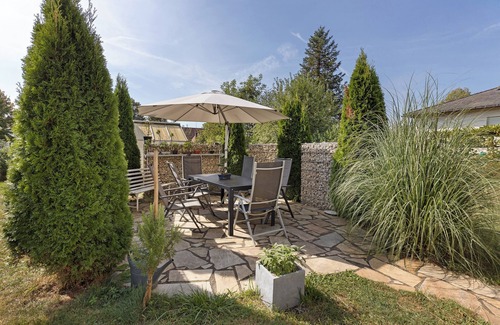 Uehlingen-Birkendorf Apartment | Apartment 'Black Forest Home' with Shared Terrace, Shared Garden and Wi-Fi