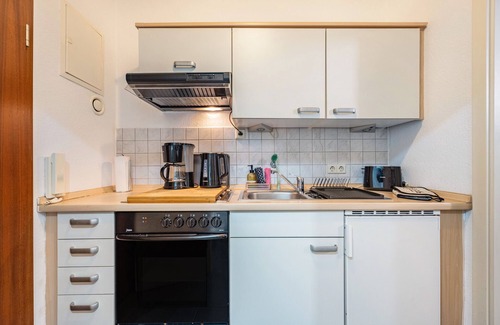 Region Hannover District Apartment | Apartment 'Backbordkajüte' with Balcony and Wi-Fi