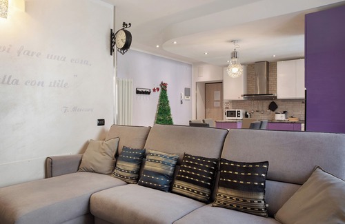 Madonna di Tirano Apartment | Apartment 'Basilica' with Mountain View, Wi-Fi and Air Conditioning
