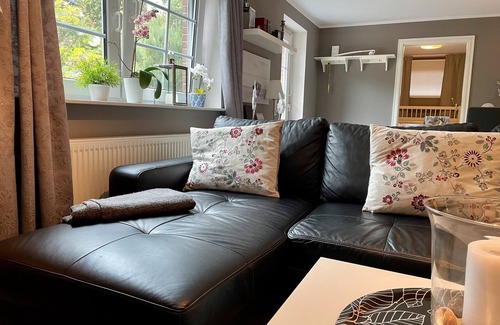 Schwedeneck Apartment | Apartment 'Beachhouse' with Private Terrace and Wi-Fi