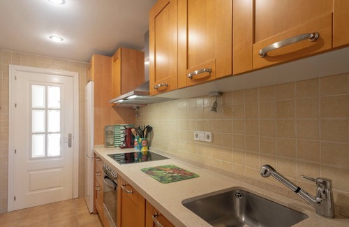 Benahavis Apartment | Apartment 'Beautiful Penthouse with Solarium', Mountain View, Pool, Garden & Wi-Fi
