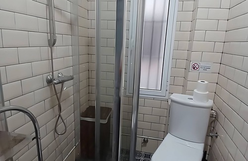 San Gil Apartment | Apartment 'Becquer 21' with Wi-Fi and Air Conditioning