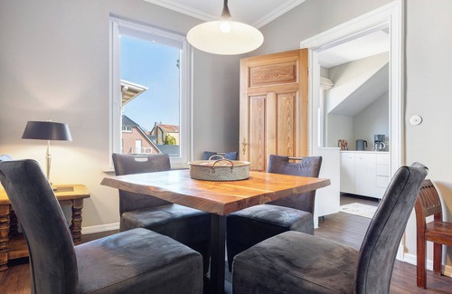 Iserbrook Apartment | Apartment 'bei der alten Keksfabrik' with Balcony and Wi-Fi