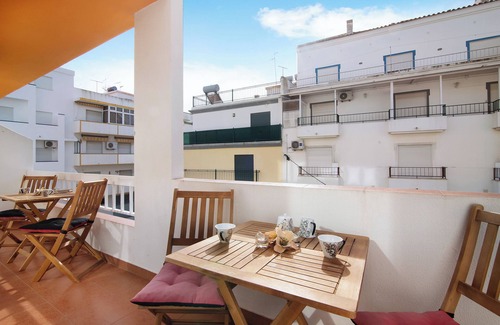 Vila Real Santo Antonio Apartment | Apartment "Beija Flor" with Private Balcony, Wi-Fi & A/C