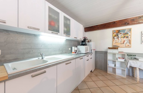 Accous Apartment | Apartment 'Bellevue Accous' with Mountain View, Private Terrace and Wi-Fi