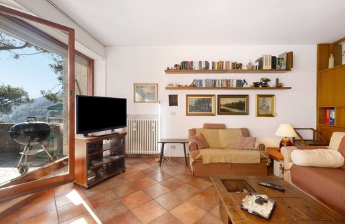 Torre del Mare Apartment | Apartment 'Belvedere Su Spotorno' with Sea View, Shared Pool and Private Terrace