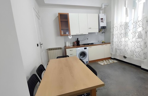 Sestri Ponente Apartment | Apartment 'Benny Genova Aeroporto' with Wi-Fi