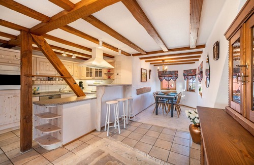 Benzingen Apartment | Apartment 'Berta Benzingen 2' with Private Terrace, Balcony and Wi-Fi