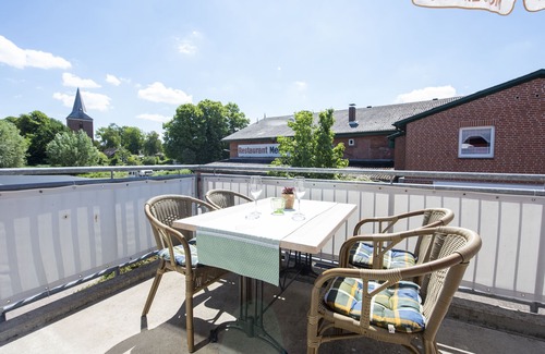 Berkenthin Apartment | Apartment between Lübeck and Ratzeburg: balcony, WiFi, directly on the Elbe-Lübeck Canal