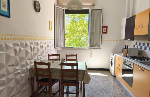 Bolognina Apartment | Apartment between trade&city center. Big terrace and fast internet connection
