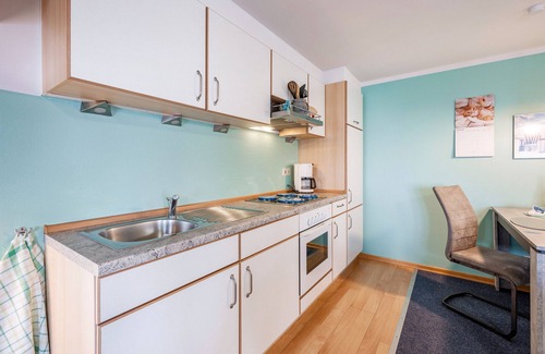 Nordstrand Apartment | Apartment 'Bi Reiner' with Private Terrace and Wi-Fi