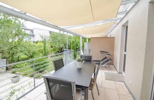 Ihringen Apartment | Apartment 'Bianca's Kaiserstuhl' with Private Terrace, Balcony and Wi-Fi