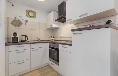 Offenburg Apartment | Apartment 'Bianca' with Private Terrace, Private Garden and Wi-Fi