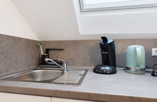 Oetisheim Apartment | Apartment 'Bienenweide' with Shared Garden and Wi-Fi