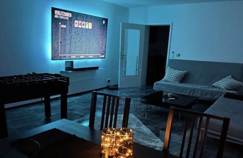 Twischkamp Apartment | Apartment "Big Cinema" PLEASE READ DESCRIPTION! PHONE 01736249051