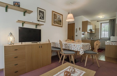 Arabba Apartment | Apartment 'Bilocale Pelmo' with Wi-Fi