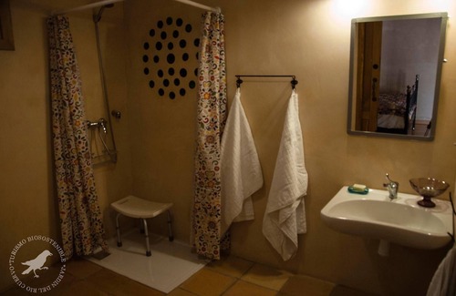 Vega del Codorno Hotel | Apartment Biosostenible Raven River Garden adapted