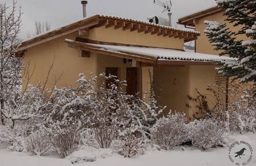 Vega del Codorno Hotel | Apartment Biosostenible Raven River Garden adapted
