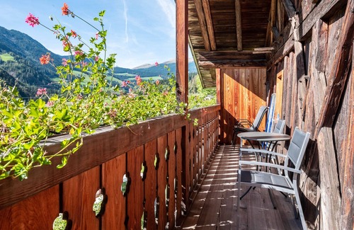 Sarntal Apartment | Apartment "Birke - Fiechterhof" with Shared Open Terrace, Garden & Wi-Fi