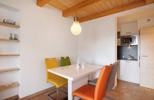 Mickhausen Apartment | Apartment 'Birkethof - Fernblick' with Mountain View, Private Terrace and Wi-Fi