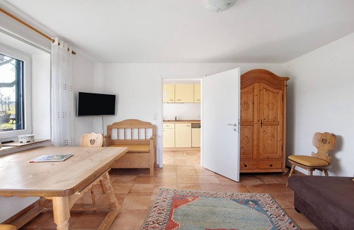 Mickhausen Apartment | Apartment 'Birkethof Teichblick' with Mountain View, Private Terrace and Wi-Fi