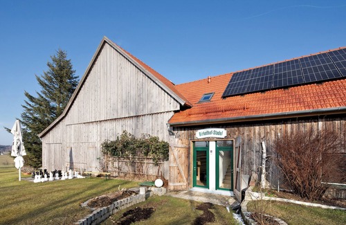 Mickhausen Apartment | Apartment 'Birkethof Romantik' with Shared Terrace, Private Garden and Wi-Fi