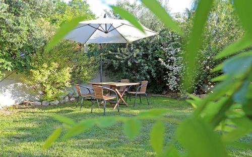 Zrnovnica Apartment | Apartment Blue Eyes