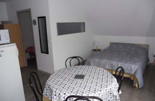Bruay-la-Buissiere Apartment | Apartment 'Bruay La B' with Wi-Fi and Air Conditioning