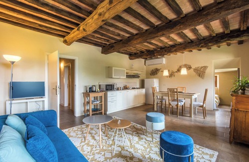 La Cetina Apartment | Apartment 'Brotes Castagno' with Shared Pool, Wi-Fi, and Air Conditioning