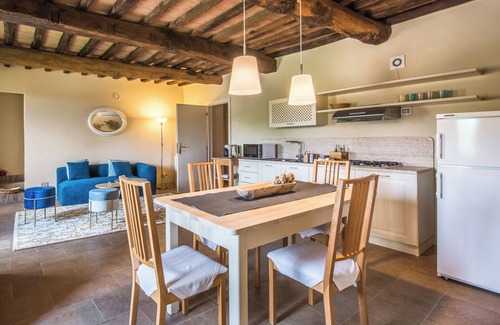 La Cetina Apartment | Apartment 'Brotes Castagno' with Shared Pool, Wi-Fi, and Air Conditioning