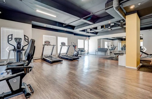 Evanston Apartment | Apartment building available from November 1. Evanston NW Calgary.