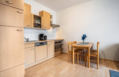 Muritz Apartment | Apartment 'Burgherr 10' in a hotel with Shared Garden, Balcony and Wi-Fi