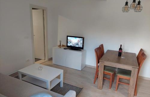 Trpanj Apartment | Apartment by AntunovicWinery